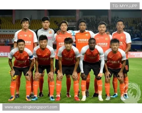 武汉羽毛球队在钻石联赛中以98分稳居积分榜首位，展现强大实力