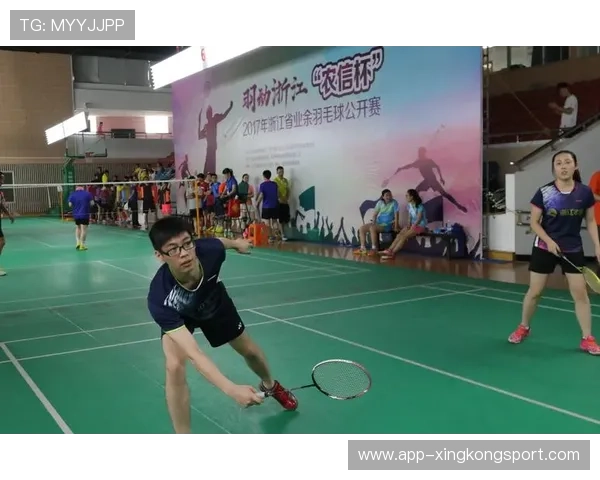 武汉羽毛球队灵活性变革引发热议助力竞技水平提升与发展 武汉羽毛球队灵活性变革引发热议助力竞技水平提升与发展