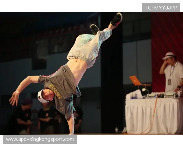 武汉羽毛球队逆袭之路揭秘世界锦标赛背后的奋斗与荣耀