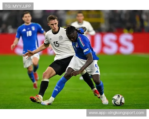 武汉足球队与北京足球队赛后状态分析与复盘探讨