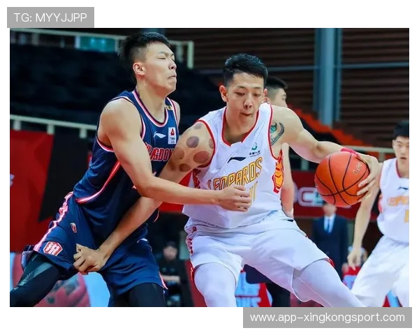 北京篮球队在邀请赛中以65分稳居积分榜首位,表现抢眼引发关注