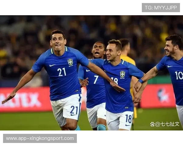 带索的足球明星们如何在赛场上展现独特魅力与风采